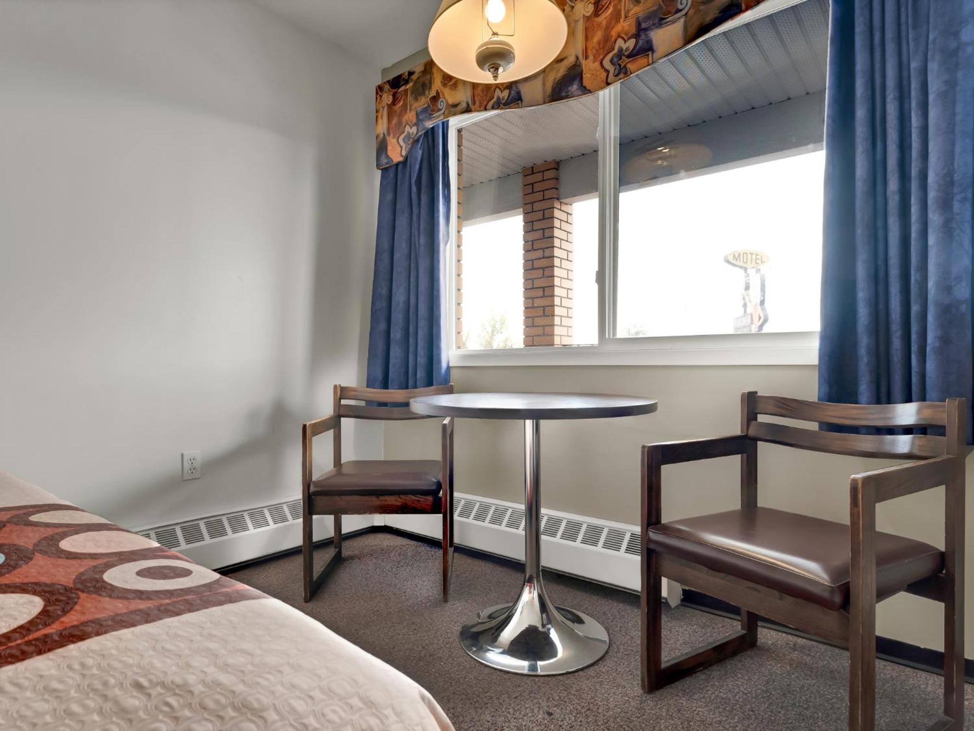 Ranchmen Motel Medicine Hat Exterior foto